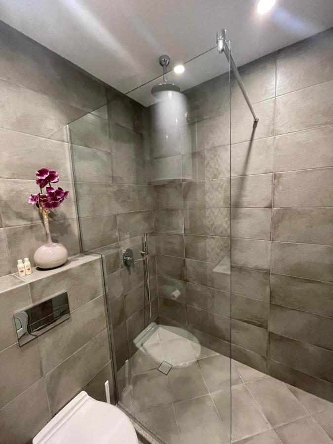Apartments Mir Varna City Екстериор снимка