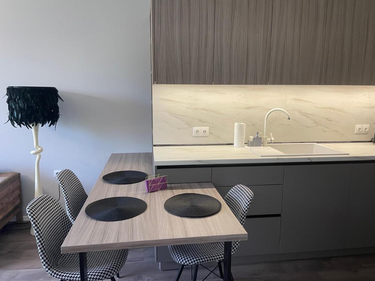 Apartments Mir Varna City Екстериор снимка